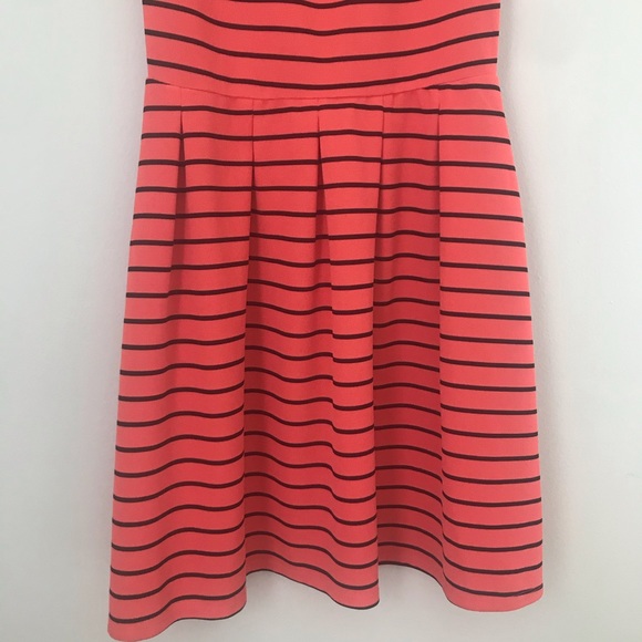 3/$25 🌷 Striped Fit and Flare Dress - Picture 7 of 7